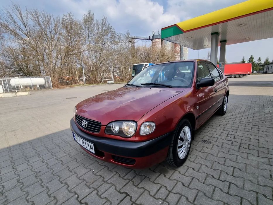 Toyota Corolla KLIMATYZACJA hatchback baerdzo zadbana niski przebieg