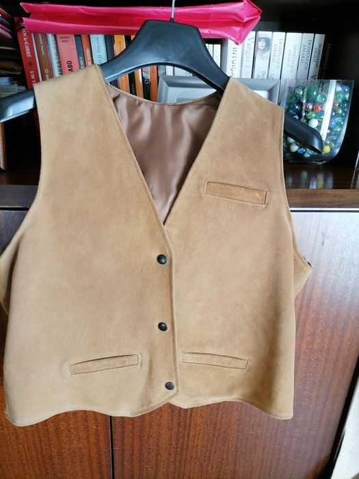 Colete em pele genuína cor camel