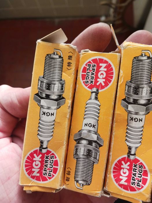 Velas de ignição novas para carros 5 euros