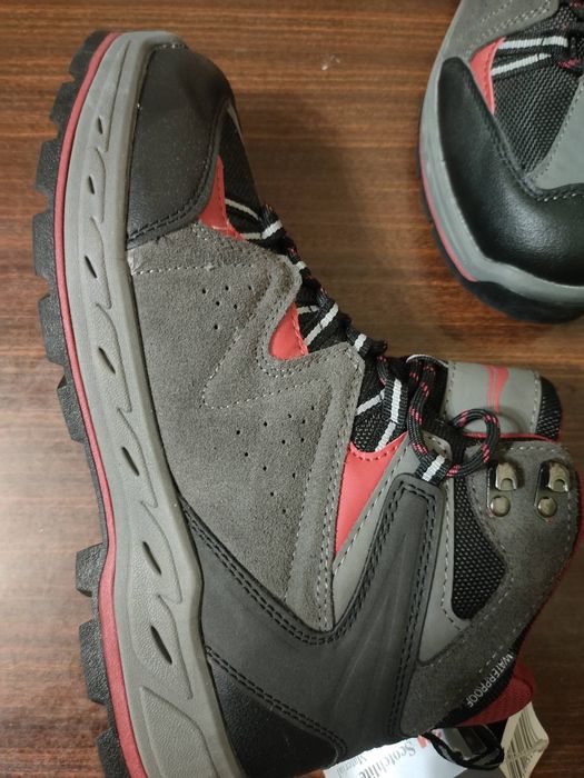 Трекенгові черевики