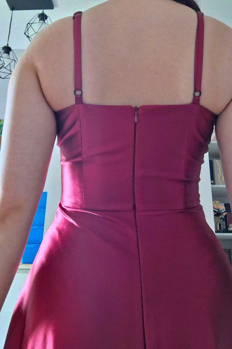 Czerwona sukienka maxi