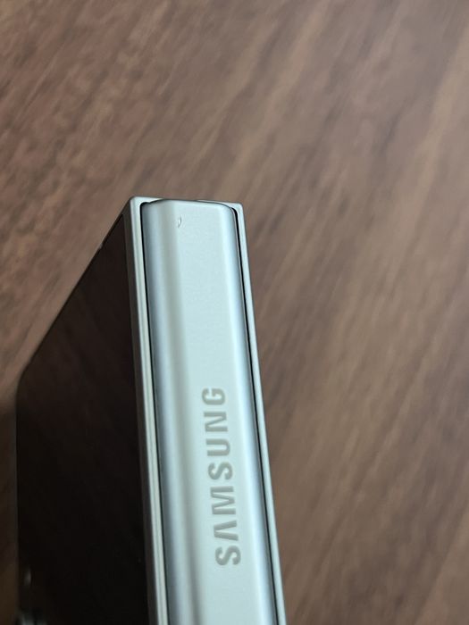 Samsung Galaxy Z Flip6 256GB – Menta – Caixa + Fatura