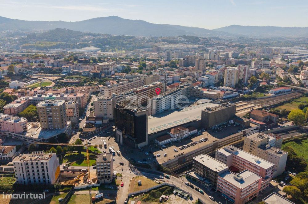 Apartamento T4 com 189m2 em Maximinos - Braga