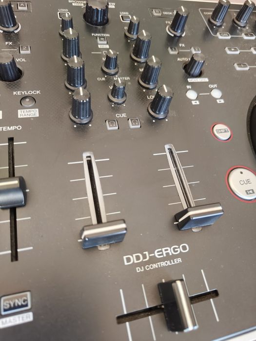 Controlador DJ Pioneer Ergo-V