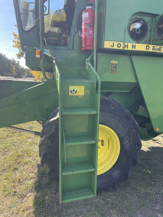 Комбайн John Deere 952