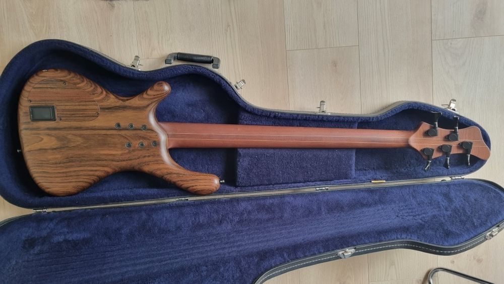 Gitara basowa Mayones BE5