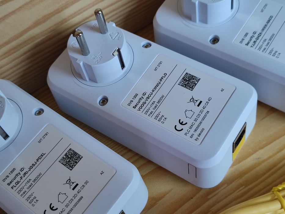 3x Powerline 1200 DVS ( Devolo) MT2791