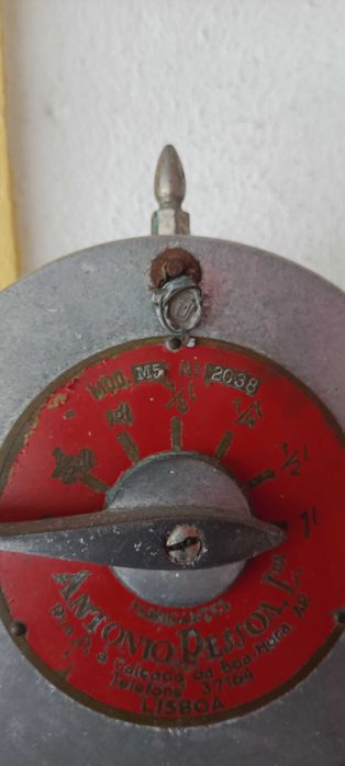 Medidor azeite antigo