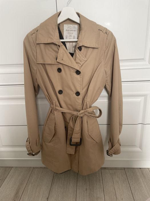 Продається  бежевий тренч