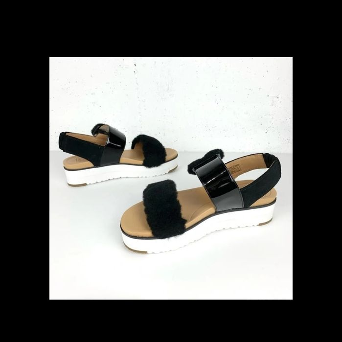 Босоножки Ugg le fluff