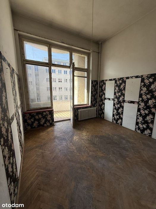 Mieszkanie - 64 m2 - trzy pokoje plus kuchnia i łaz. - wys. 4m (!!)