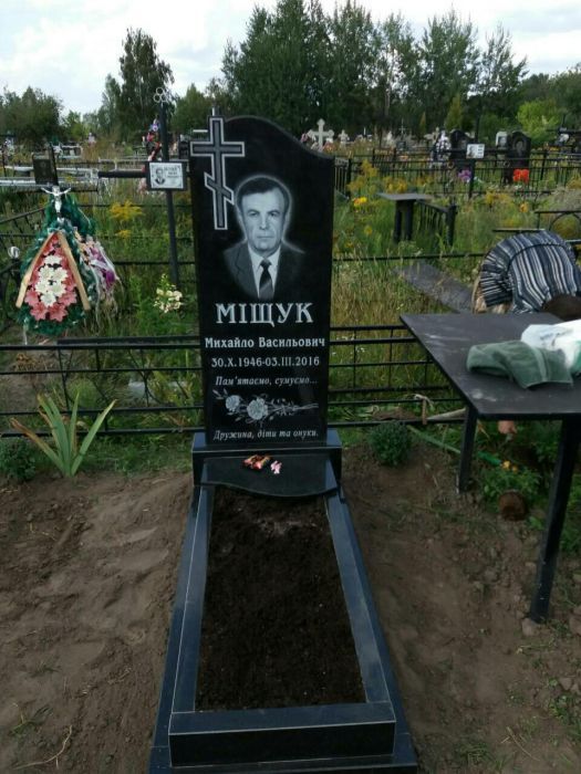 Изделия из гранита,памятники