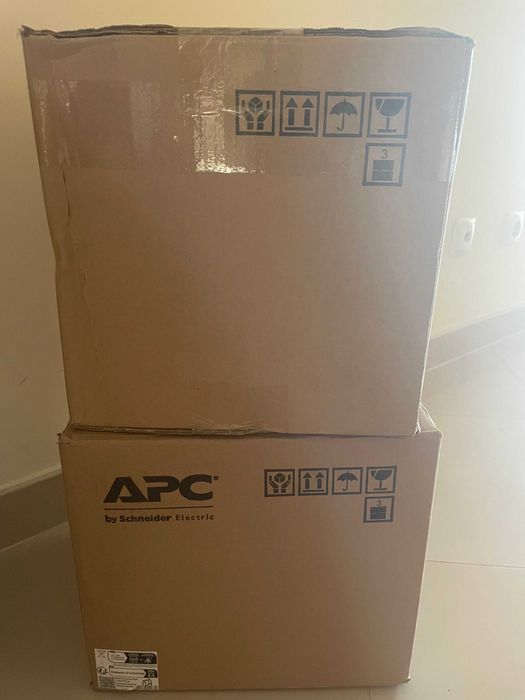 APC DLA2200I - SMART-UPS 2200VA - 2 baterias APC seladas