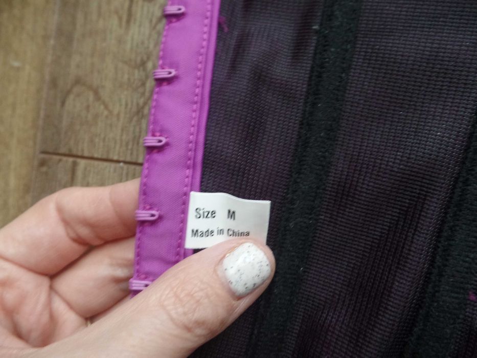 Fioletowy komplet bielizny - gorset i stringi R. M