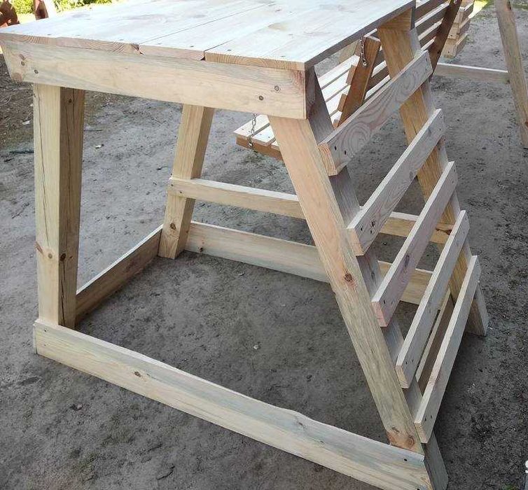 Huśtawka ogrodowa drewniana