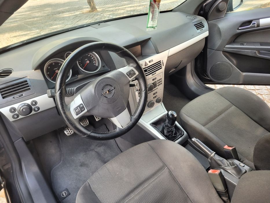 Opel Astra Gtc 09