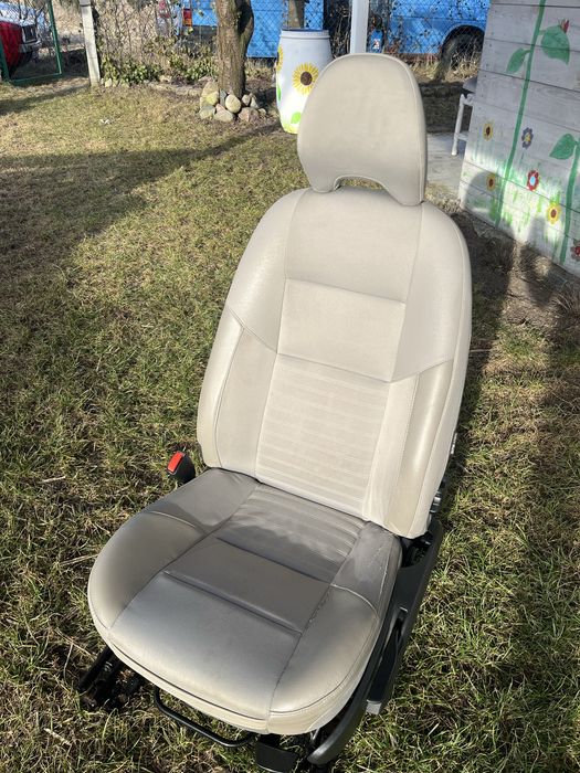 Fotele oraz kanapa samochodowa