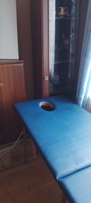 Продам добротный массажный стол! Срочно