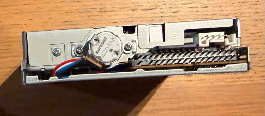 Drive de Disquetes 3.5" 1.44MB IBM / ALPS - Painel Preto