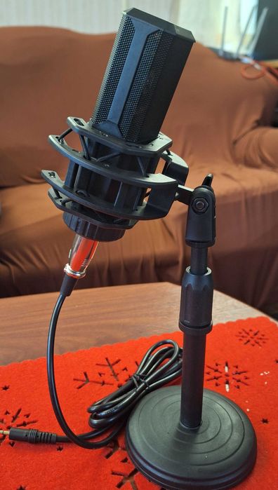 Mikrofon studyjny, do laptopa, nagrywania.