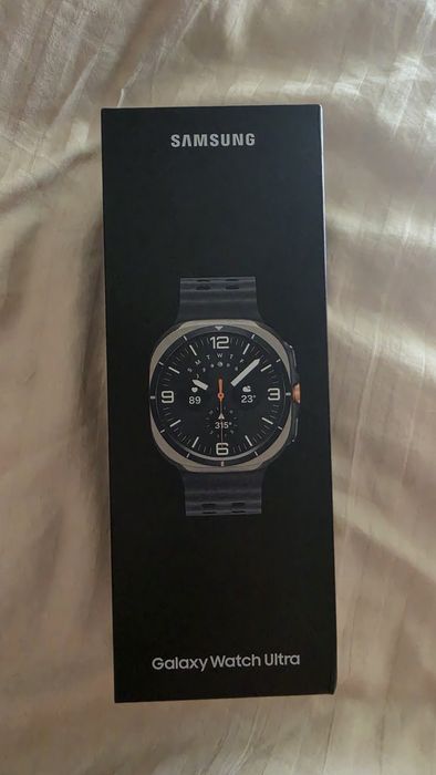 Smartwatch SAMSUNG Galaxy Watch Ultra 2025 (47mm - Prateado Titânio)