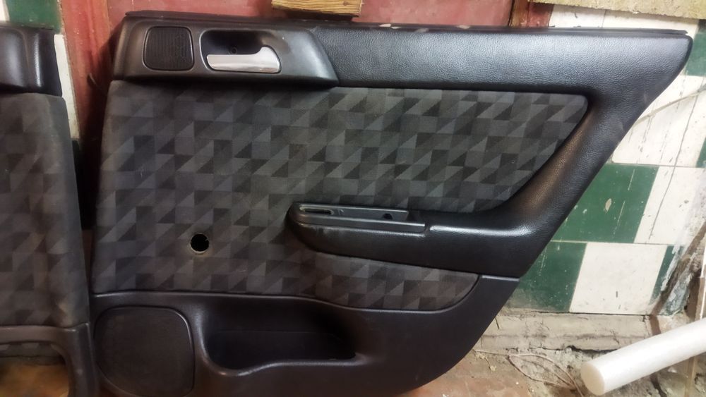 Карти дверей, обшивка дверей astra g