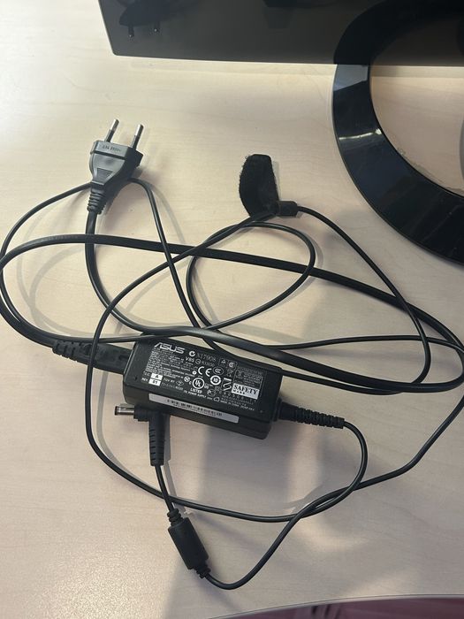 ASUS 21.5" монітор Full HD / HDMI