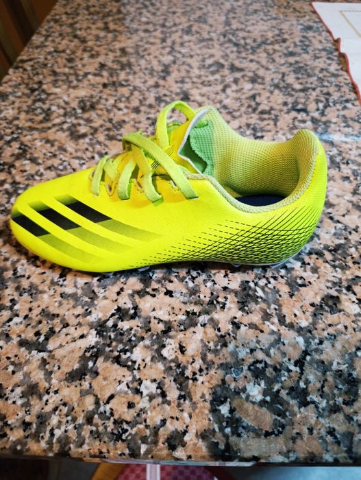 Chuteiras criança número 32 adidas