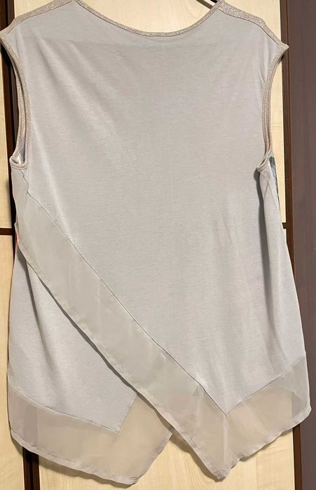 Bluzka damska Oasis w kwiaty.