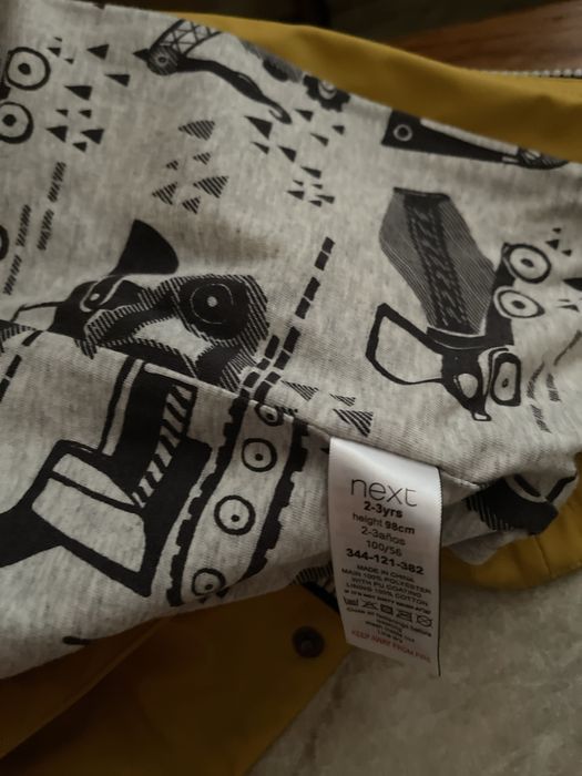 Плащ-вітрівка + чобітки резинові Next на 2-3р.