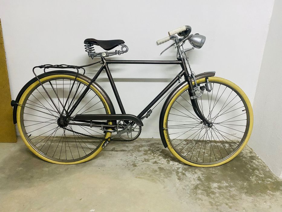 Bicicleta pasteleira recuperada