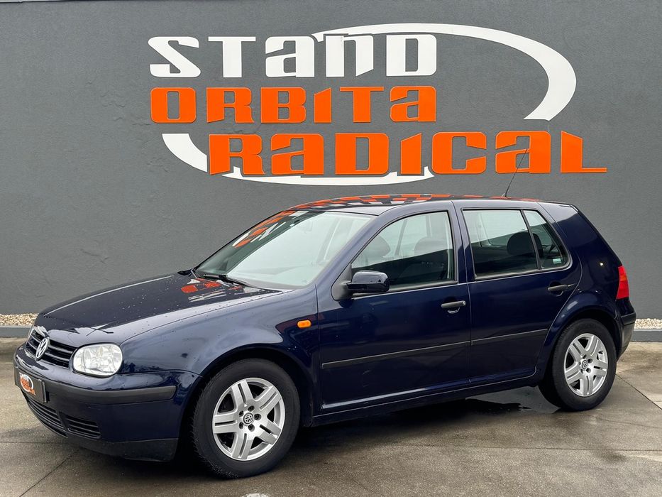 Volkswagen Golf IV 1.6i 25 Anos por 110€ mes