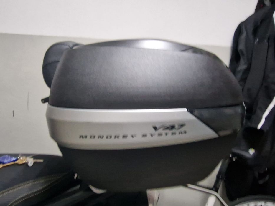 Top case GIVI V47