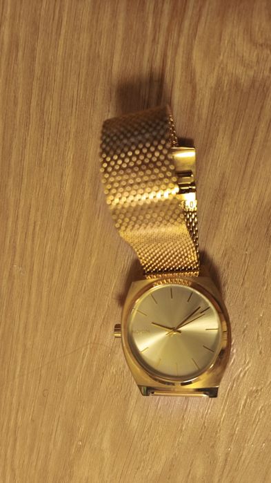 Relógio Nixon Dourado Original – Bracelete Metálica