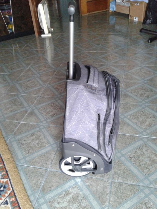 Trolley escolar de rodas grandes, como NOVO!