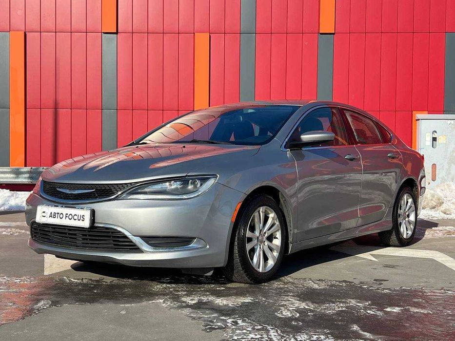 В продажі Chrysler 200 2014 року випуску.