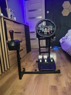 Kierownica Logitech g29 z shifterem padalami i stelażem