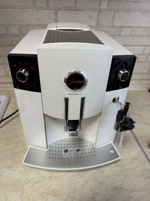 Кавомашина Jura impressa C5