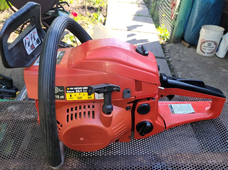 Продам бензопилу Goodluck оригинал .