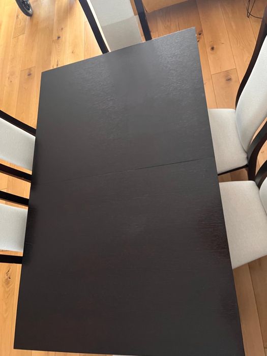 Stół drewniany rozkladany + 6 krzeseł