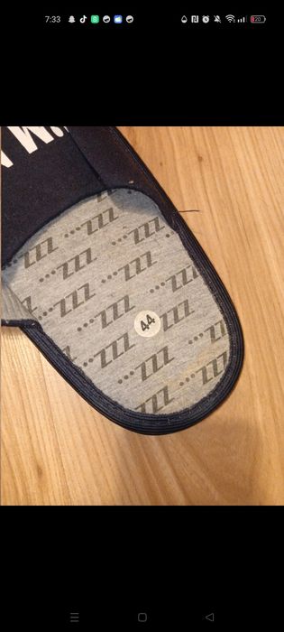 Męskie kapcie z nadrukiem 44