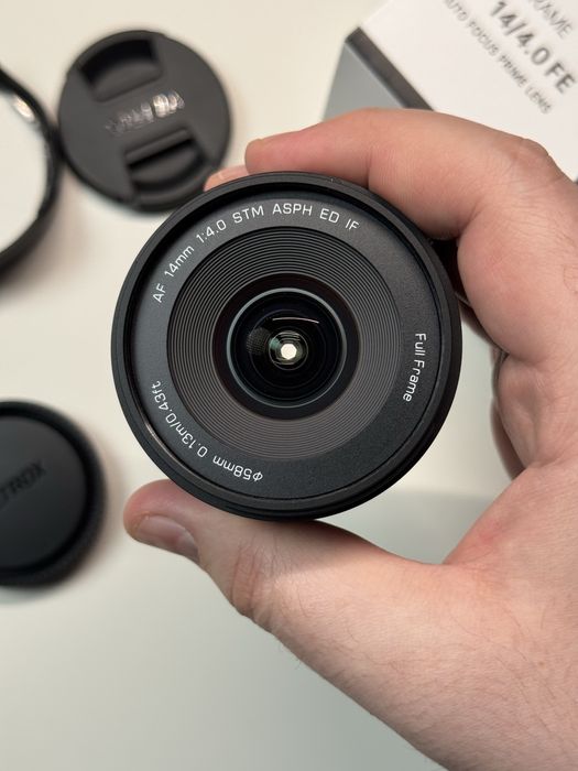 Об'єктив Viltrox AF 14mm f/4 Air FE mount (для Sony)