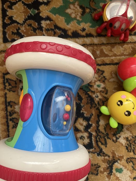 Іграшки для малюків