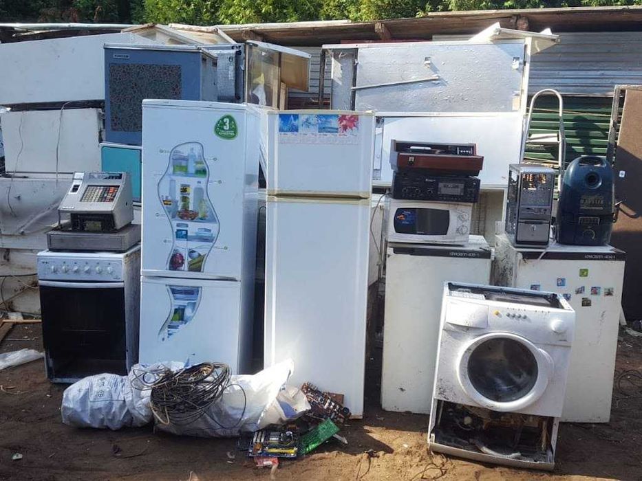 Холодильники Викупляю на утилізацію