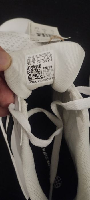 Sapatilhas adidas novas