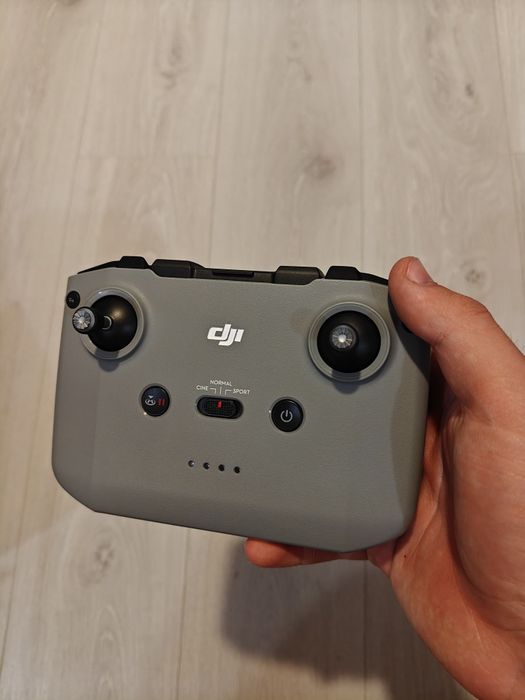 Продам дрон DJI Mini 4K