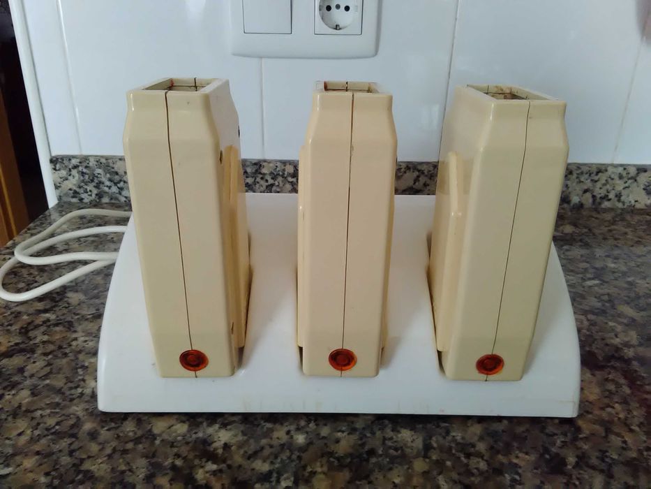 Fundidor de cera depilatória com capacidade para 3 rollons