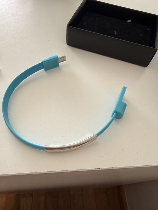 Pulseira Avon com Pen Micro USB