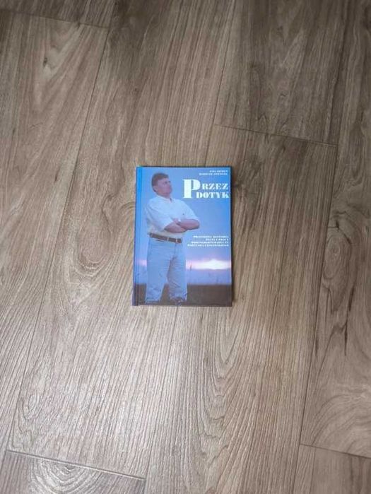 Książka Przez dotyk