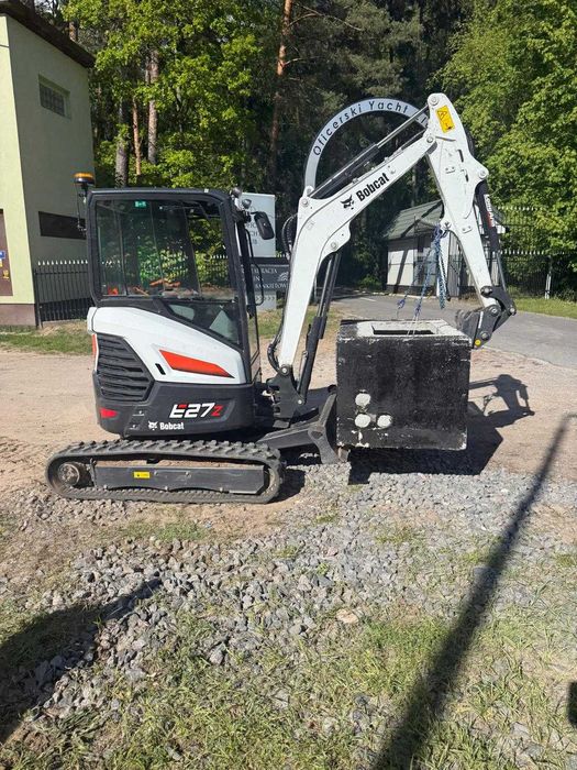 Usługi koparko ładowarką, minikoparką, roboty ziemne, niwelacja